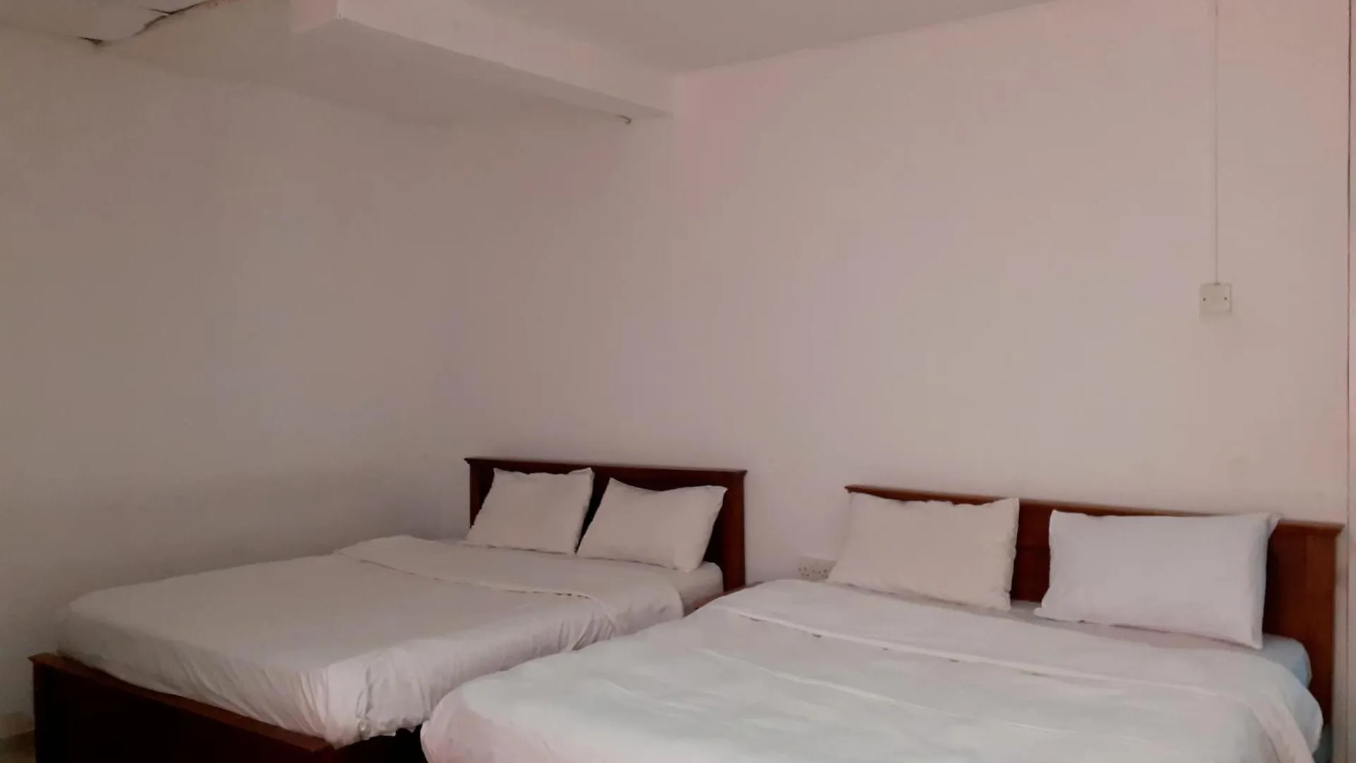 The Comfort Inn Nuwaraeliya Nuwara Eliya Sri Lanka