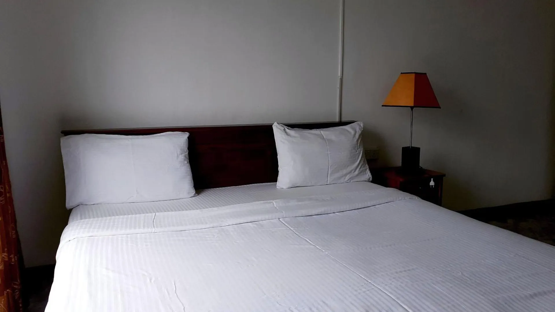 The Comfort Inn Nuwaraeliya Nuwara Eliya 0*,